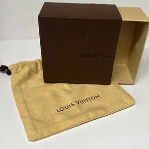 Louis Vuitton Wallet/Accessory Box with dust bag.